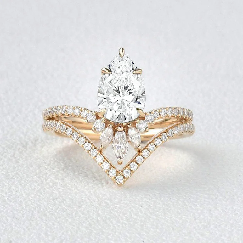 Radiant star engagement rings-Chevron Pear Cut Lab Grown Diamond Ring Set 2pcs