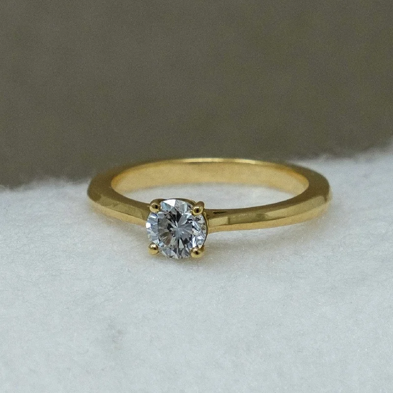 Topaz gem engagement rings-Solitaire Round Cut Diamond Ring Yellow Gold