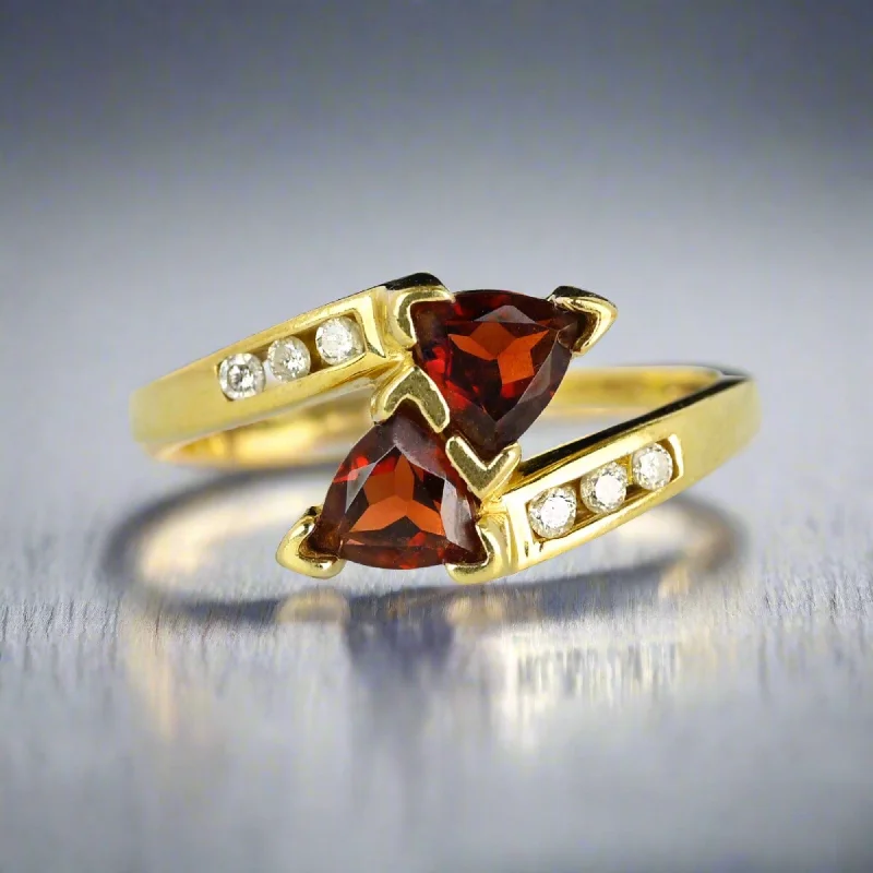 Night gothic rings-Vintage Gold Bypass Diamond Trillion Cut Garnet Ring