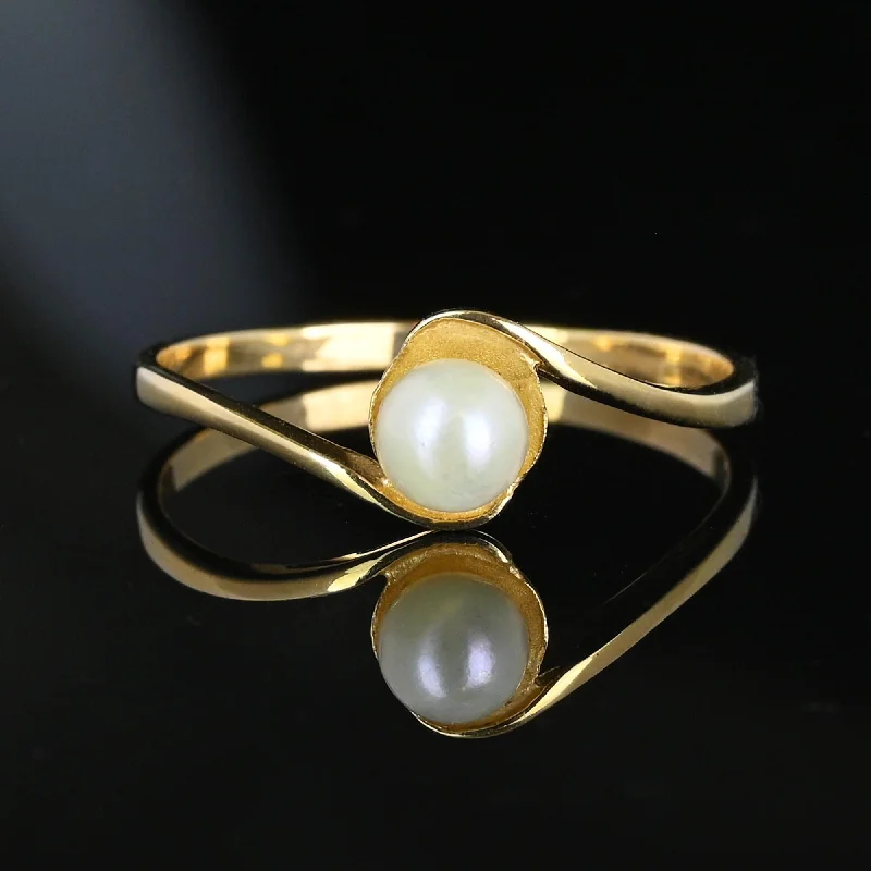 Cord edge rings-Elegant 14K Gold Bypass Pearl Solitaire Ring