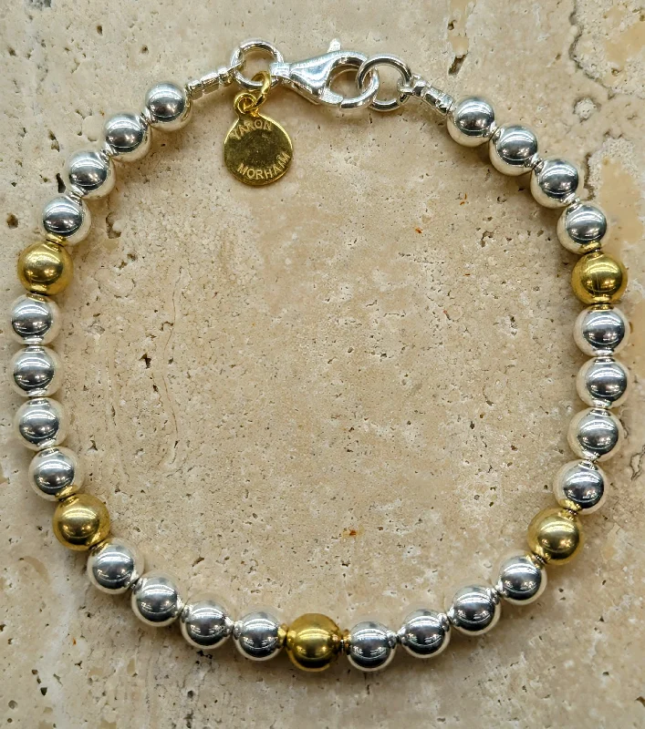 Scintillating Beads Bracelet