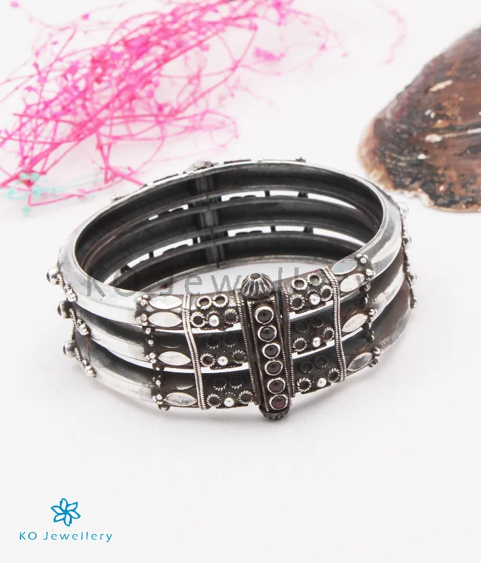 The Kumud Silver Coorgi Bracelet (Three layers/Oxidised/Size 2.2/2.4/2.6/2.8)