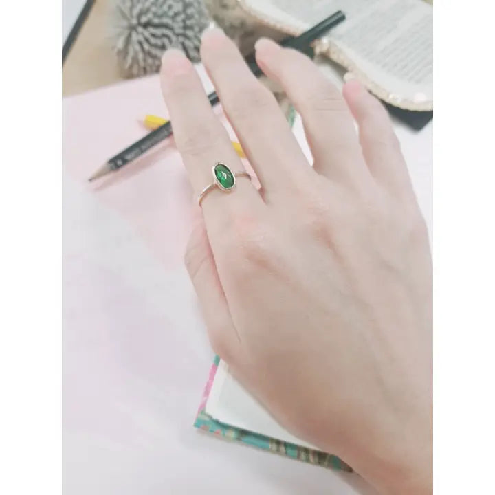 Tiny star rings-Emerald Crystal Petite Oval Ring