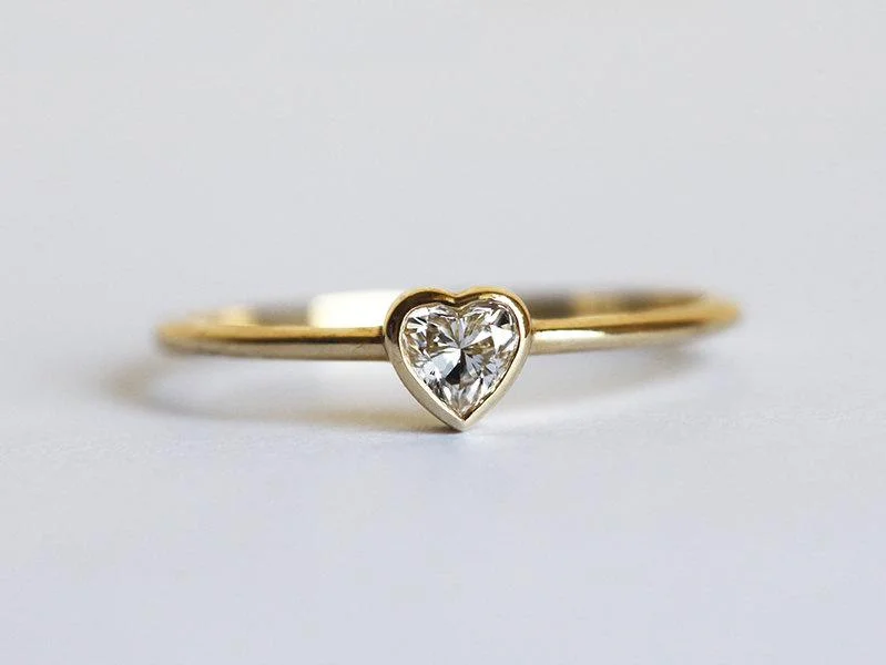 Handcrafted engagement rings-Alessia Heart Diamond Ring